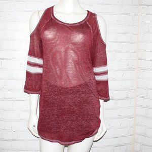 🍷✨ Maroon Mood · Cold Shoulder Top · SO · Size M